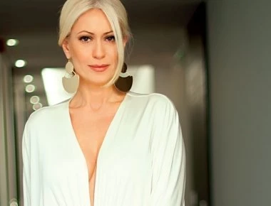 Μαρία Μπακοδήμου: Μας δείχνει τα καλλίγραμμα πόδια της, μετά από τον μεσημεριανό της ύπνο